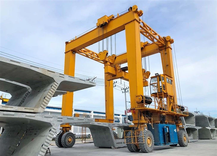 Rubber Tire Gantry Crane
